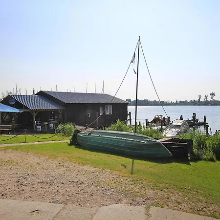 Apartment In An Der Mueritz *